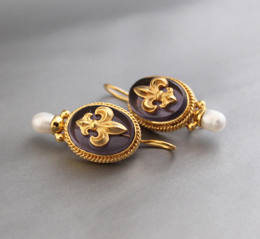 Fleur-de-lis Intaglio Earrings, Victorian Pearl Accent, Gold Plated, photo 2