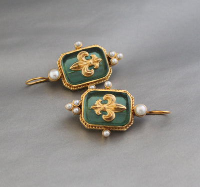 Green Fleur-de-lis Intaglio Earrings, Victorian Style, Minimal Gold, photo 2