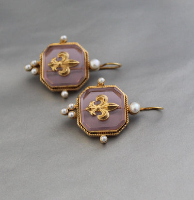 Fleur-de-lis Intaglio Glass Earrings, Victorian Pearl Dangles, Gold Plated, photo 9