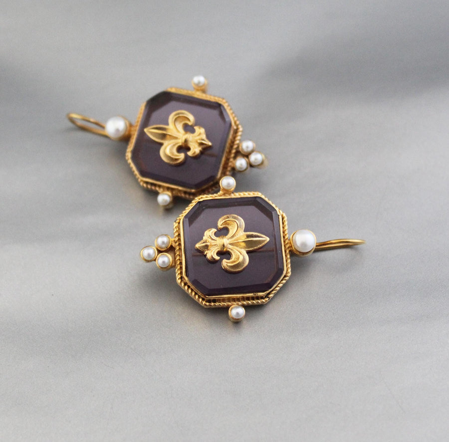 Purple Fleur-de-lis Intaglio Earrings, Victorian Art Deco Style, Gold Plated, photo 7