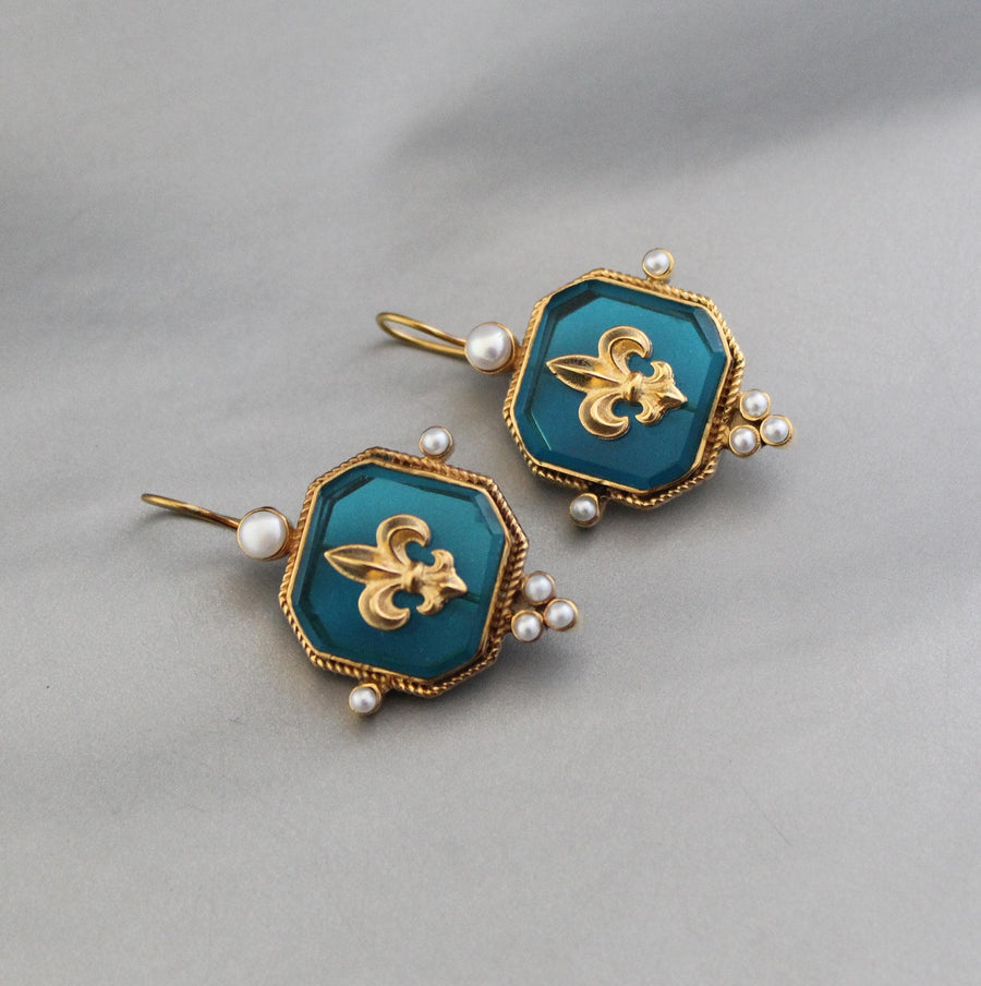 Turquoise Blue Fleur-de-lis Intaglio Earrings, Victorian Style, Gold Plated, photo 5