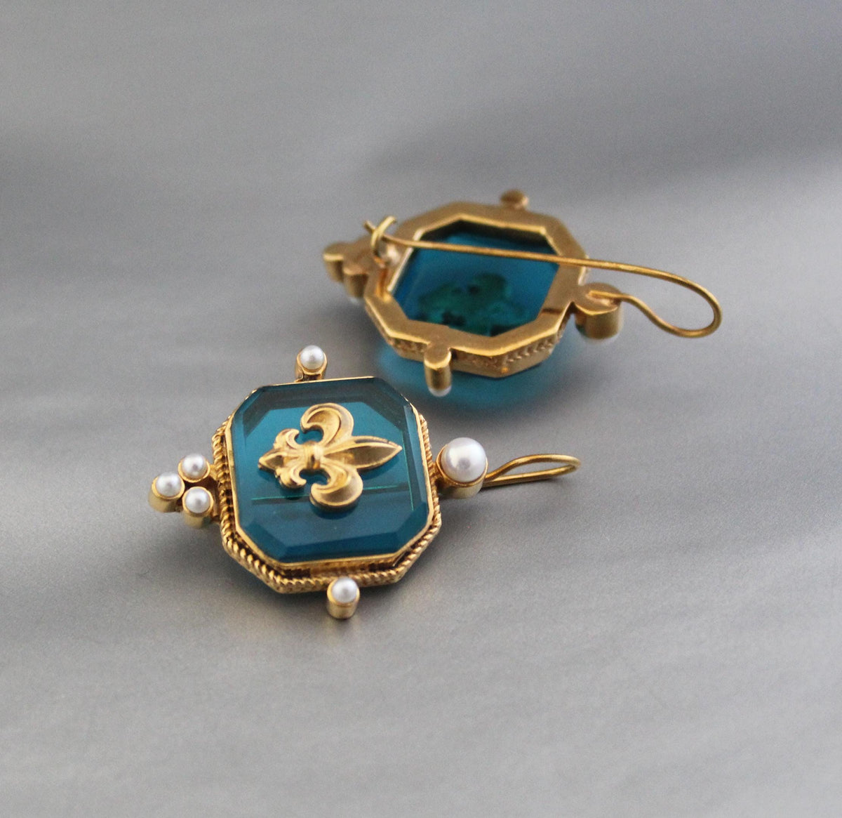 Turquoise Blue Fleur-de-lis Intaglio Earrings, Victorian Style, Gold Plated, photo 2