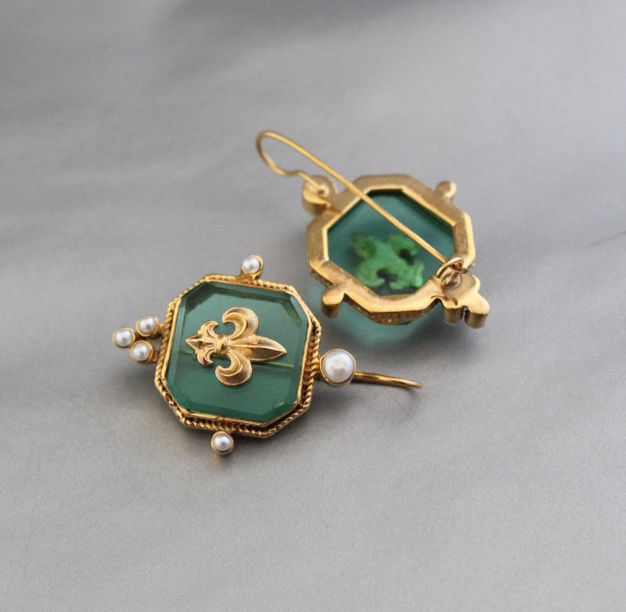 Green Fleur-de-lis Intaglio Earrings, Victorian Style, Gold Plated