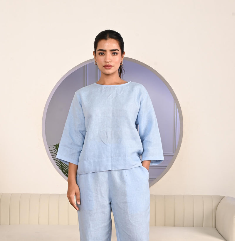 Light Blue Linen Top: Relaxed Fit 3/4 Sleeve Blouse