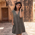 Linen Tunic Dress, Sleeveless Summer Dress, Handmade Linen Midi Dress, Relaxed Fit V-Neck Tunic with Pockets