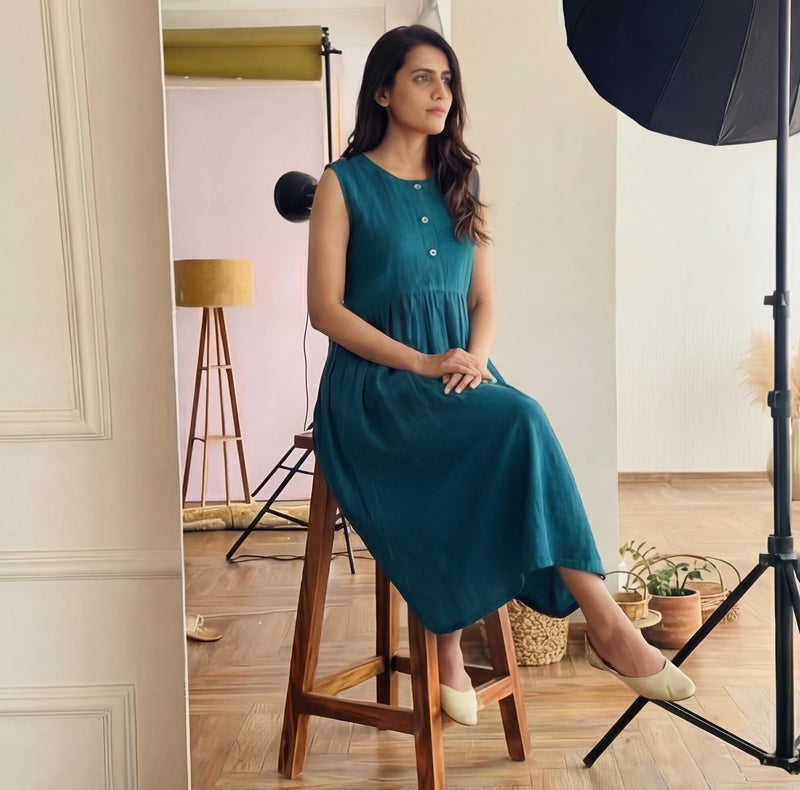 Linen Midi Dress with Buttoned Yoke, photo 3