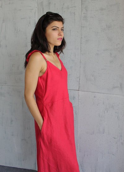 Linen Strappy Midi Dress, Sleeveless: side view of Red strappy dress, hand in pocket