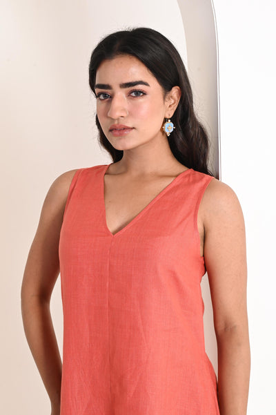 Sleeveless Linen Dress, V-Neck Relaxed Fit: close-up of Terracotta dress V neckline