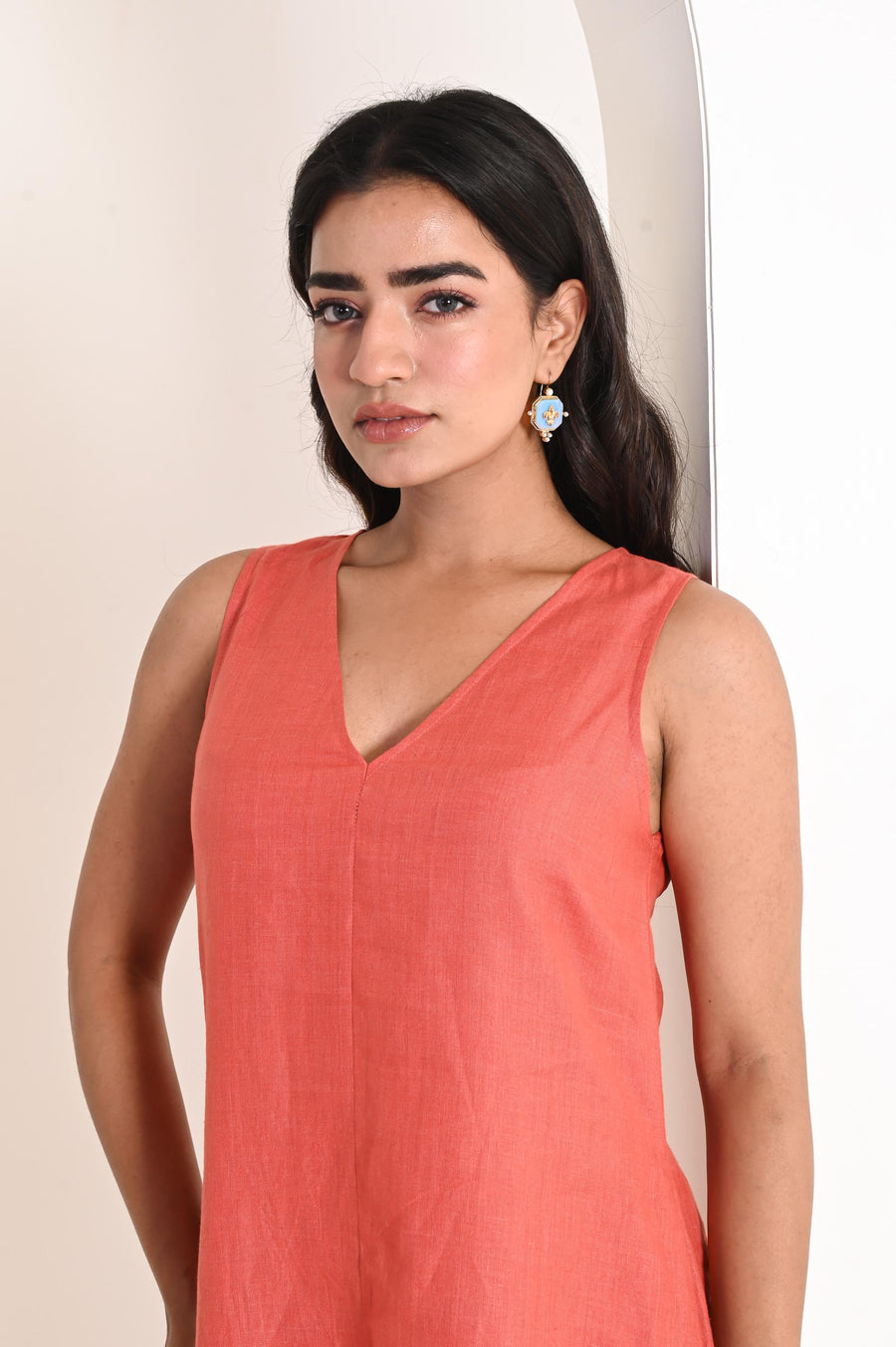 Sleeveless Linen Dress, V-Neck Relaxed Fit: close-up of Terracotta dress V neckline