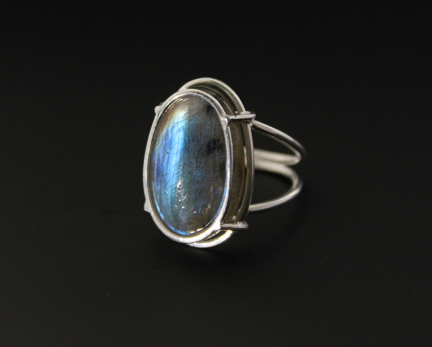 Labradorite Ring, Sterling Silver 925, Tumble Large Women Ring, Rainbow Labradorite Ring, Blue Sheen ring, Rainbow Labradorite Ring, Boho