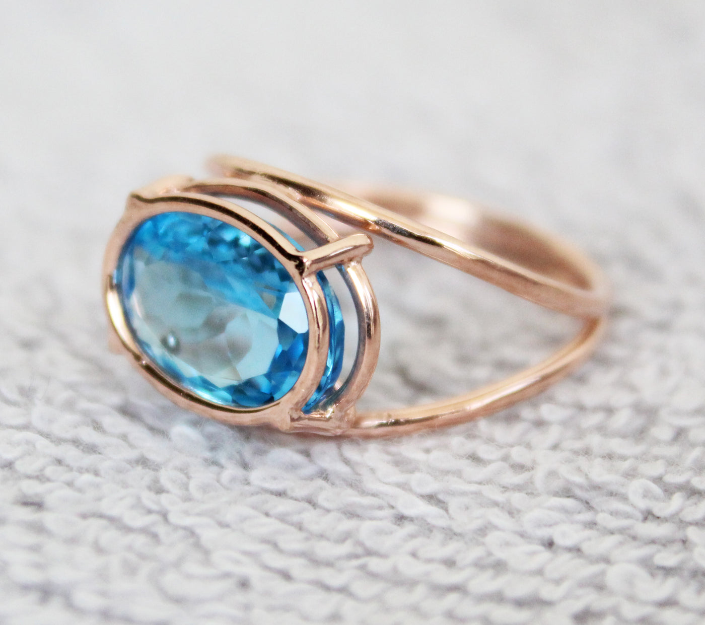 Sky Blue Topaz Ring , Elegant Blue Topaz Ring, Big Stackable Ring, 14k Rose Gold filled Ring, December Birthstone, Gemstone Rings, Organic