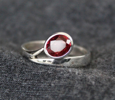 Natural Spinel Ring, August Birthstone, Rare Spinel ring, Oval gemstone ring, Designer ring, Anniversary ring, Engagement Ring, bridesmaid