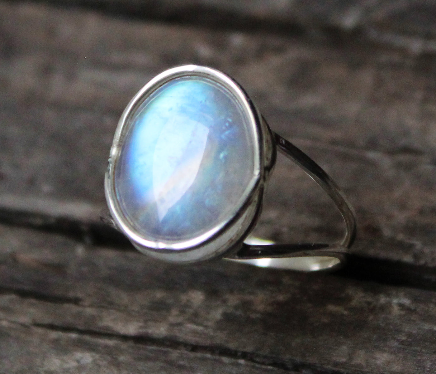 Rainbow moonstone Ring , Blue Flash Ring, Rose gold Ring, Solid 925 Sterling Silver, Oval Cabochon Gemstone, Blue sheen Gemstone