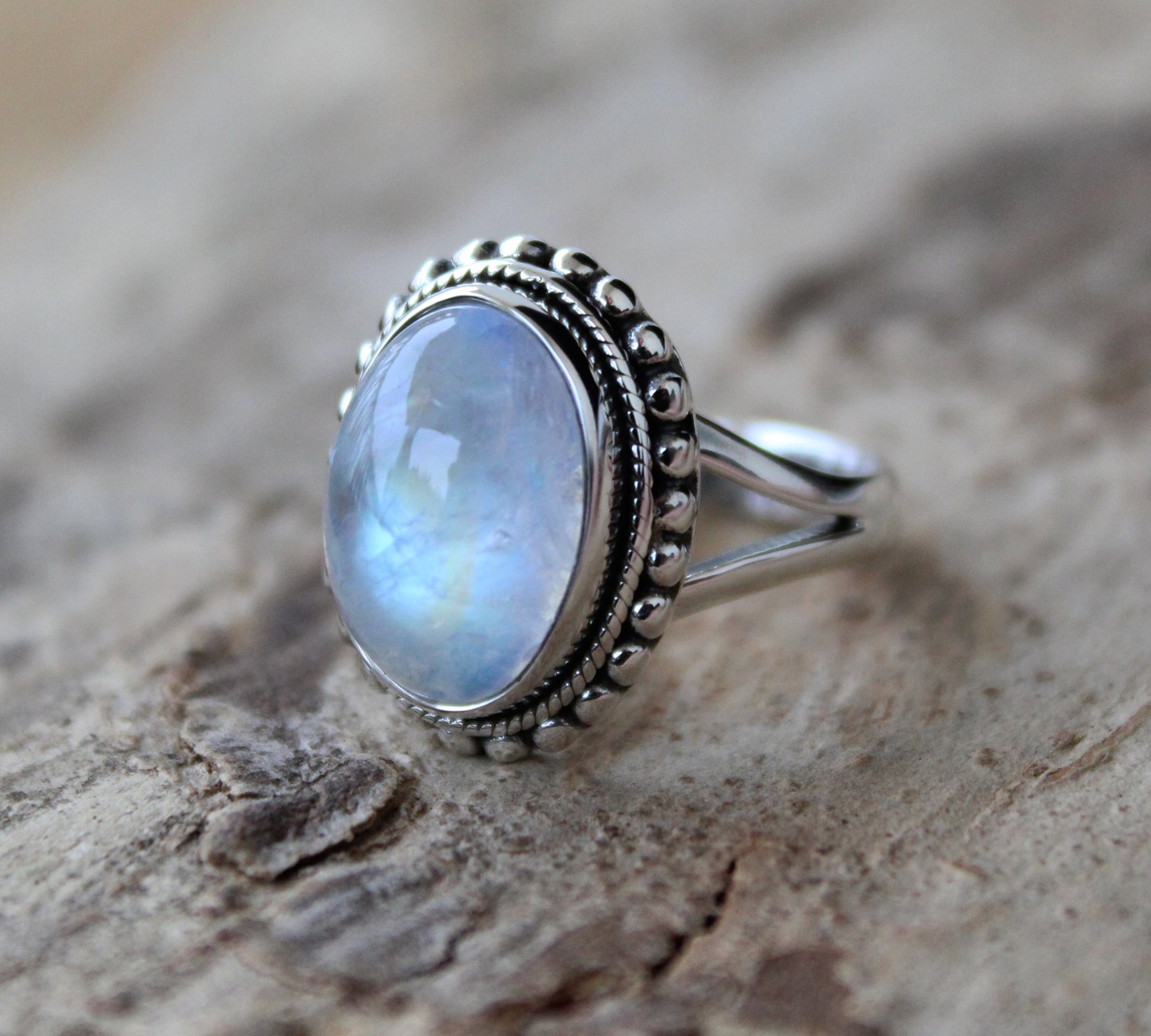 Rainbow Moonstone Ring, Blue Flash Moonstone, June Birthstone, Gemini rings, White Stone Ring, Oval Stone Rings, Rings for Women