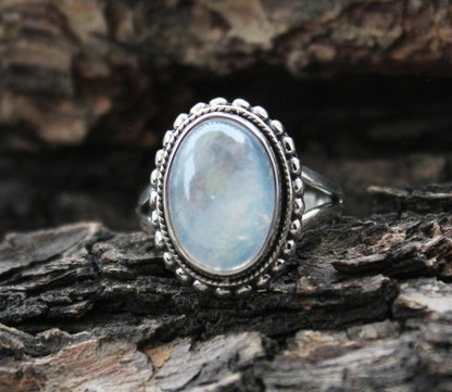 Rainbow Moonstone Ring, Blue Flash Moonstone, June Birthstone, Gemini rings, White Stone Ring, Oval Stone Rings, Rings for Women