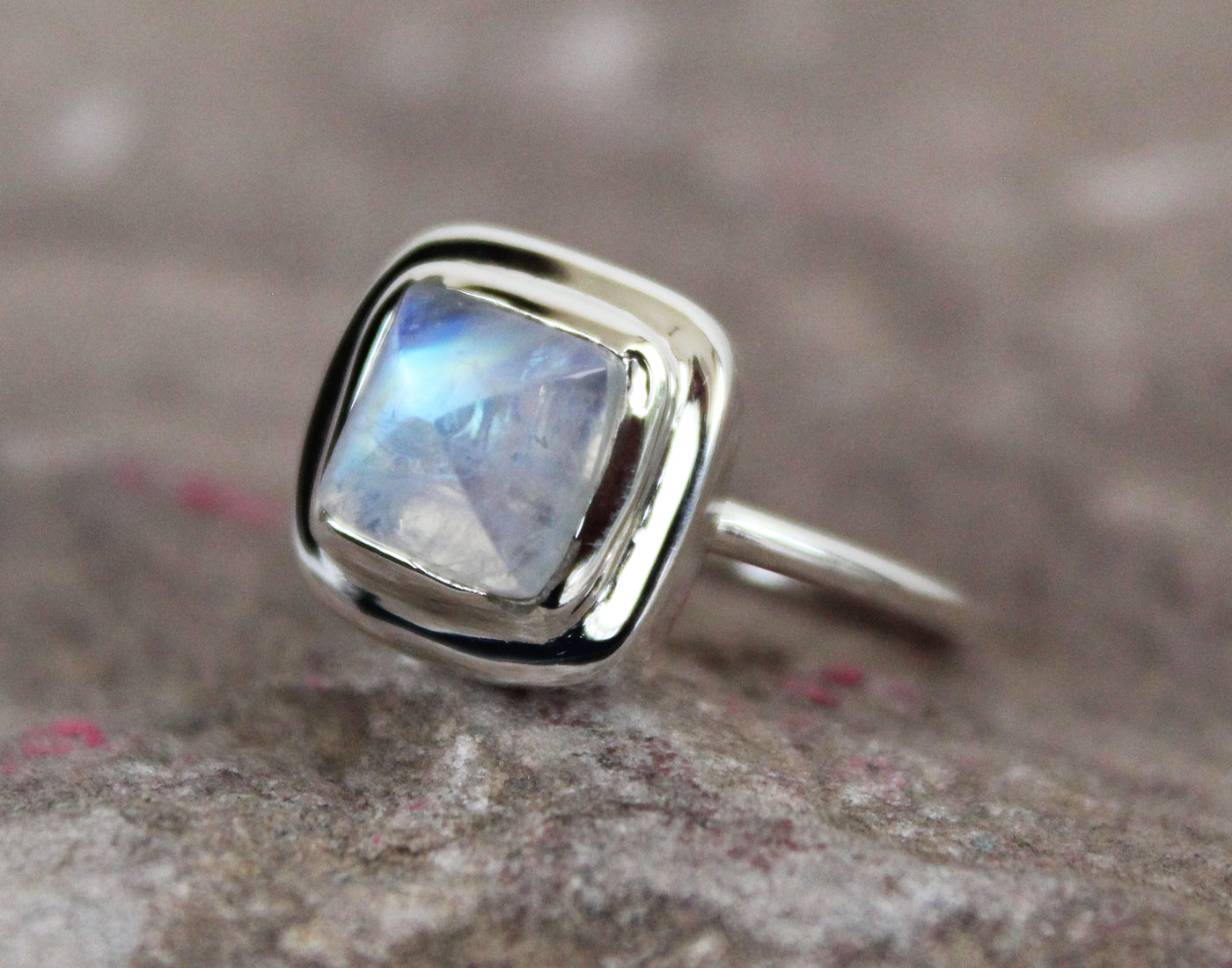 Rainbow Moonstone Ring, AAA Quality Gemstone Ring 925, Gift For Her, Sterling Silver Ring, Simple Gemstone Ring