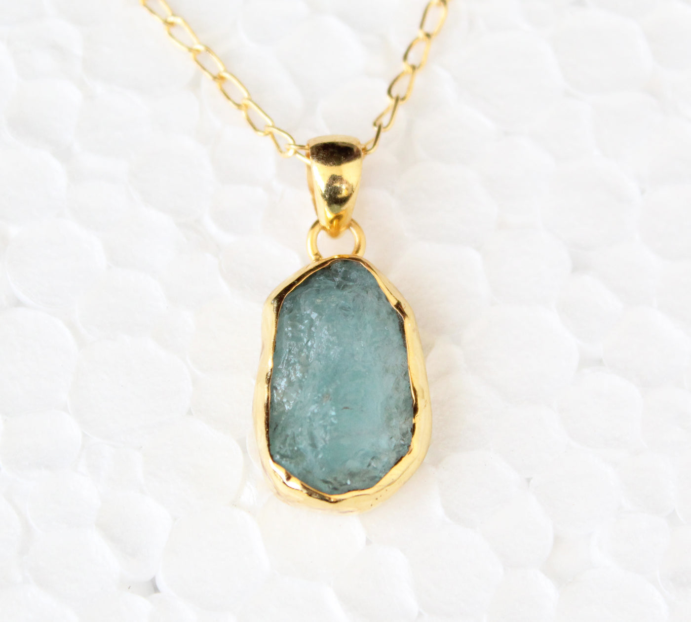 Raw Aquamarine Necklace, March Birthstone, Rough Aquamarine Pendant, Genuine Gemstone Crystal Necklace,Pisces Zodiac,Healing crystals stones