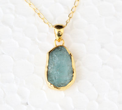 Raw Aquamarine Necklace, March Birthstone, Rough Aquamarine Pendant, Genuine Gemstone Crystal Necklace,Pisces Zodiac,Healing crystals stones