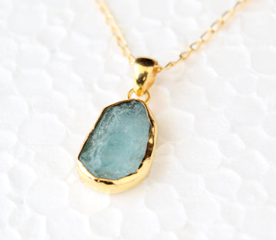 Raw Aquamarine Necklace, March Birthstone, Rough Aquamarine Pendant, Genuine Gemstone Crystal Necklace,Pisces Zodiac,Healing crystals stones