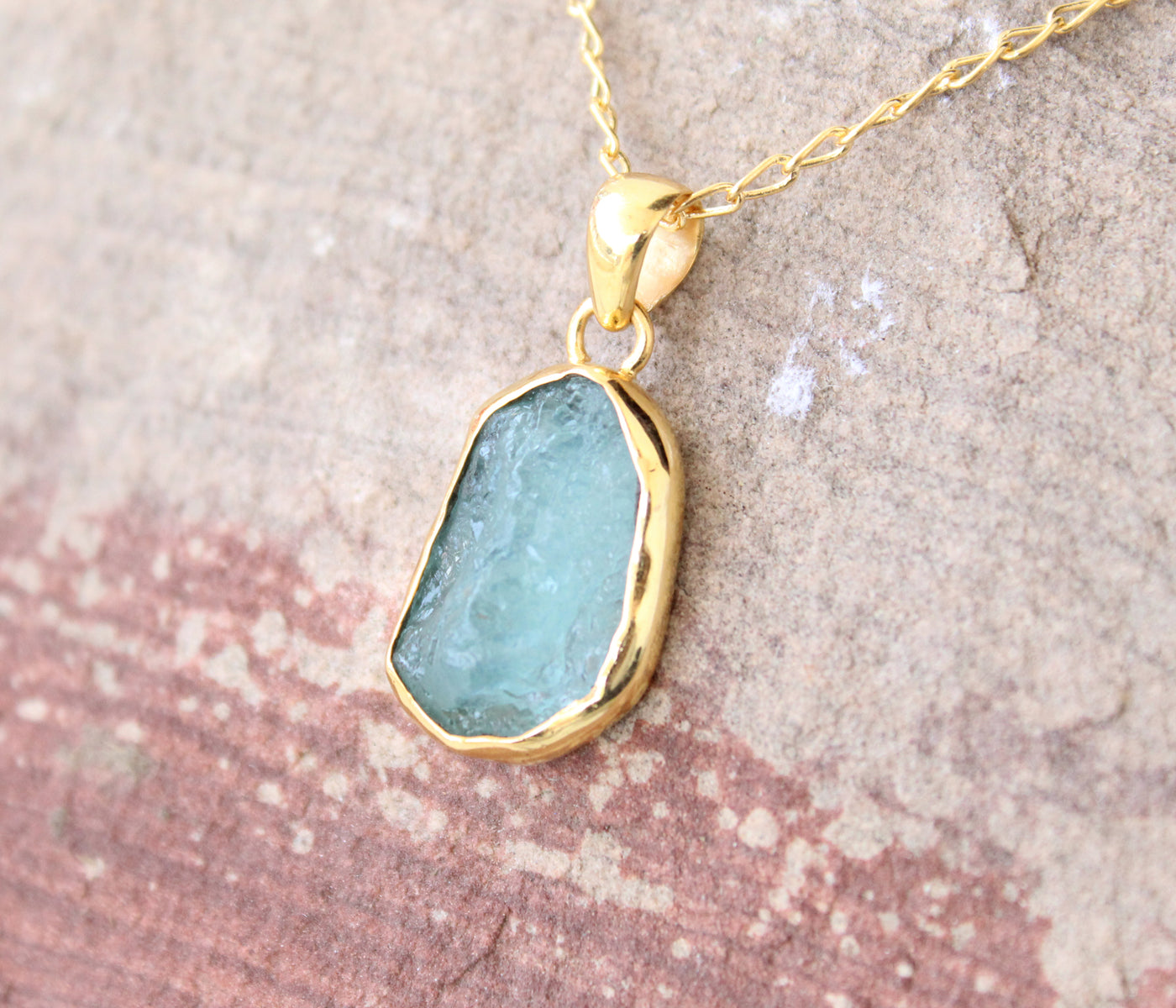 Raw Aquamarine Necklace, March Birthstone, Rough Aquamarine Pendant, Genuine Gemstone Crystal Necklace,Pisces Zodiac,Healing crystals stones