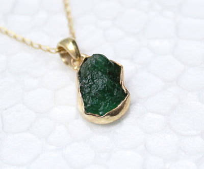 Raw Emerald Necklace, May Birthstone Necklace , Raw Crystal Necklace, Genuine Emerald Pendant, Gold Necklace, Gift For Her, Custom Necklace