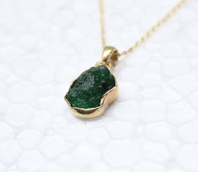 Raw Emerald Necklace, May Birthstone Necklace , Raw Crystal Necklace, Genuine Emerald Pendant, Gold Necklace, Gift For Her, Custom Necklace