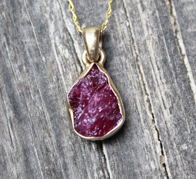 Raw Ruby Necklace, 14k Gold Filled Ruby Pendant, Genuine Ruby Charm, Raw Gemstone Necklace, July Birthstone Necklace, Best Gift idea