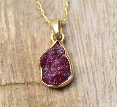 Raw Ruby Necklace, 14k Gold Filled Ruby Pendant, Genuine Ruby Charm, Raw Gemstone Necklace, July Birthstone Necklace, Best Gift idea