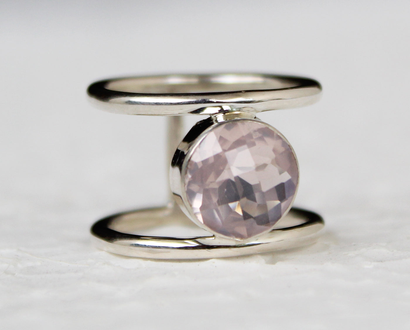 Rose Quartz silver Ring, Pink Quartz Ring, Split Band, Sterling Silver Ring, Bohemian, Handmade Ring, Round Gemstone Ring, Pink Stone Ring